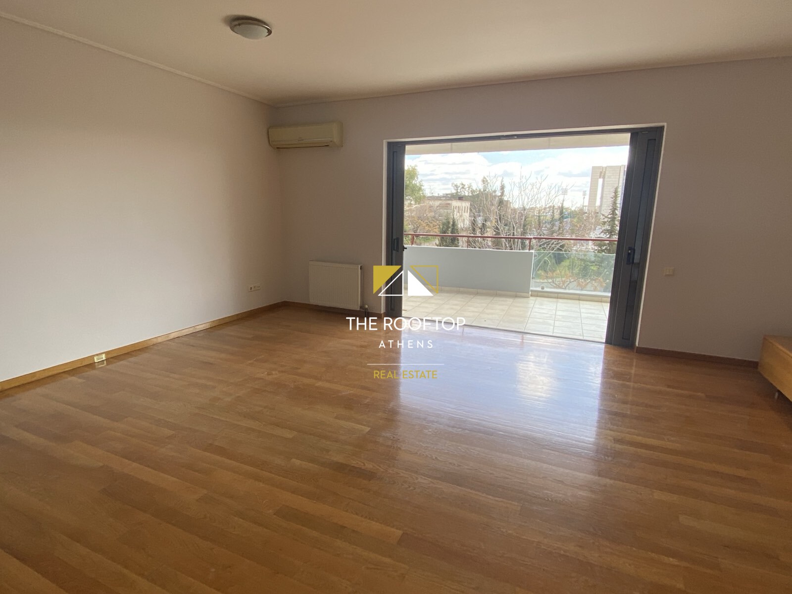 Ampelokipoi: 2nd floor apartment with view (81 sqm)