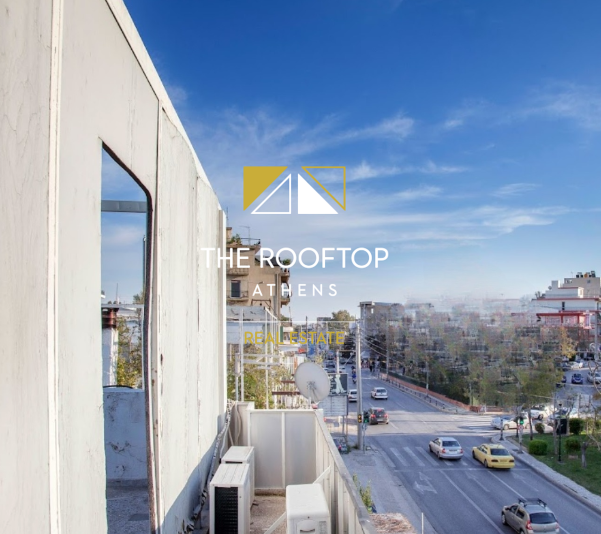 Agios Dimitrios: Three-story commercial building 