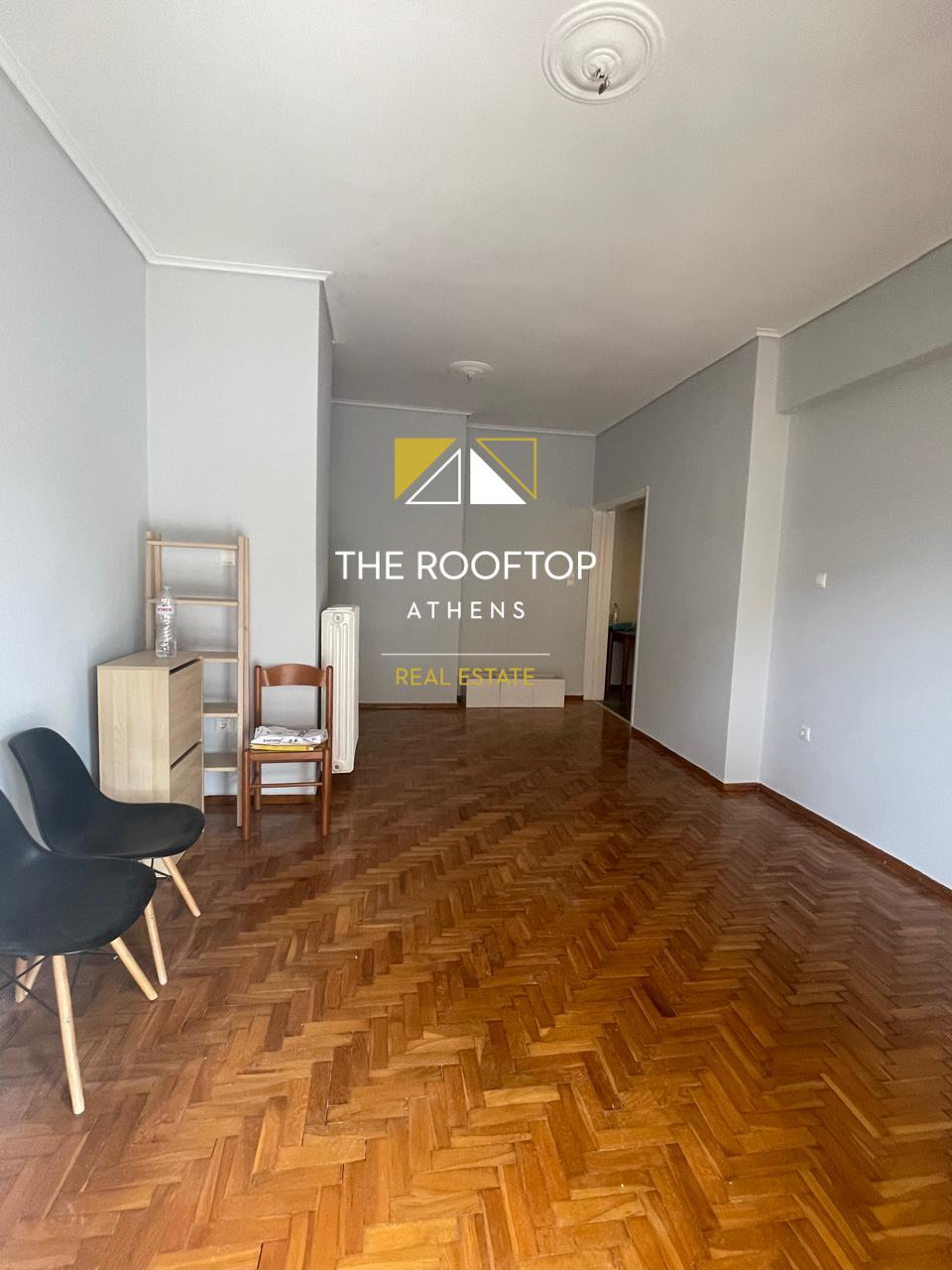Neos Kosmos : 4th floor apartment
