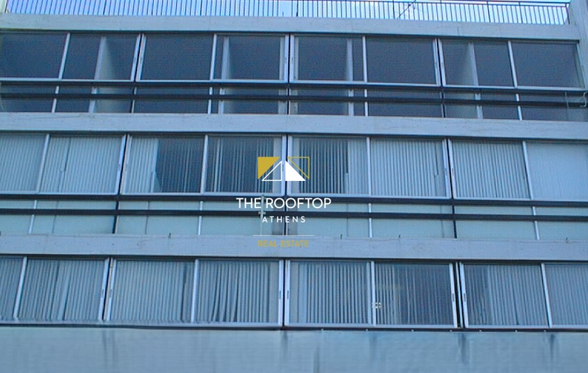 Nikaia: 4 story Commercial building ( 1.100 sqm)