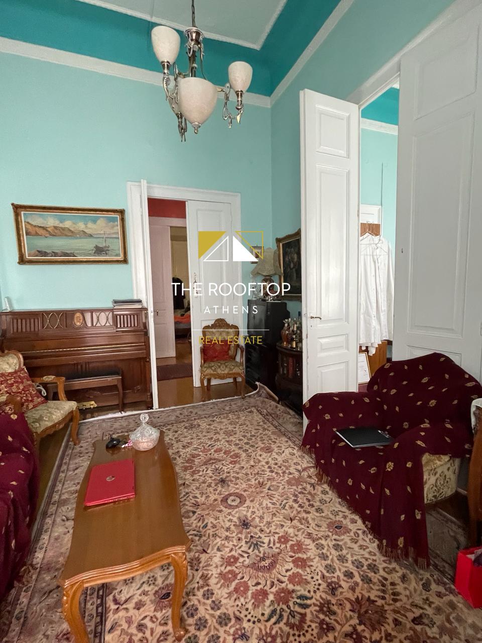 Metaxourgeio: Detached house 220 sqm