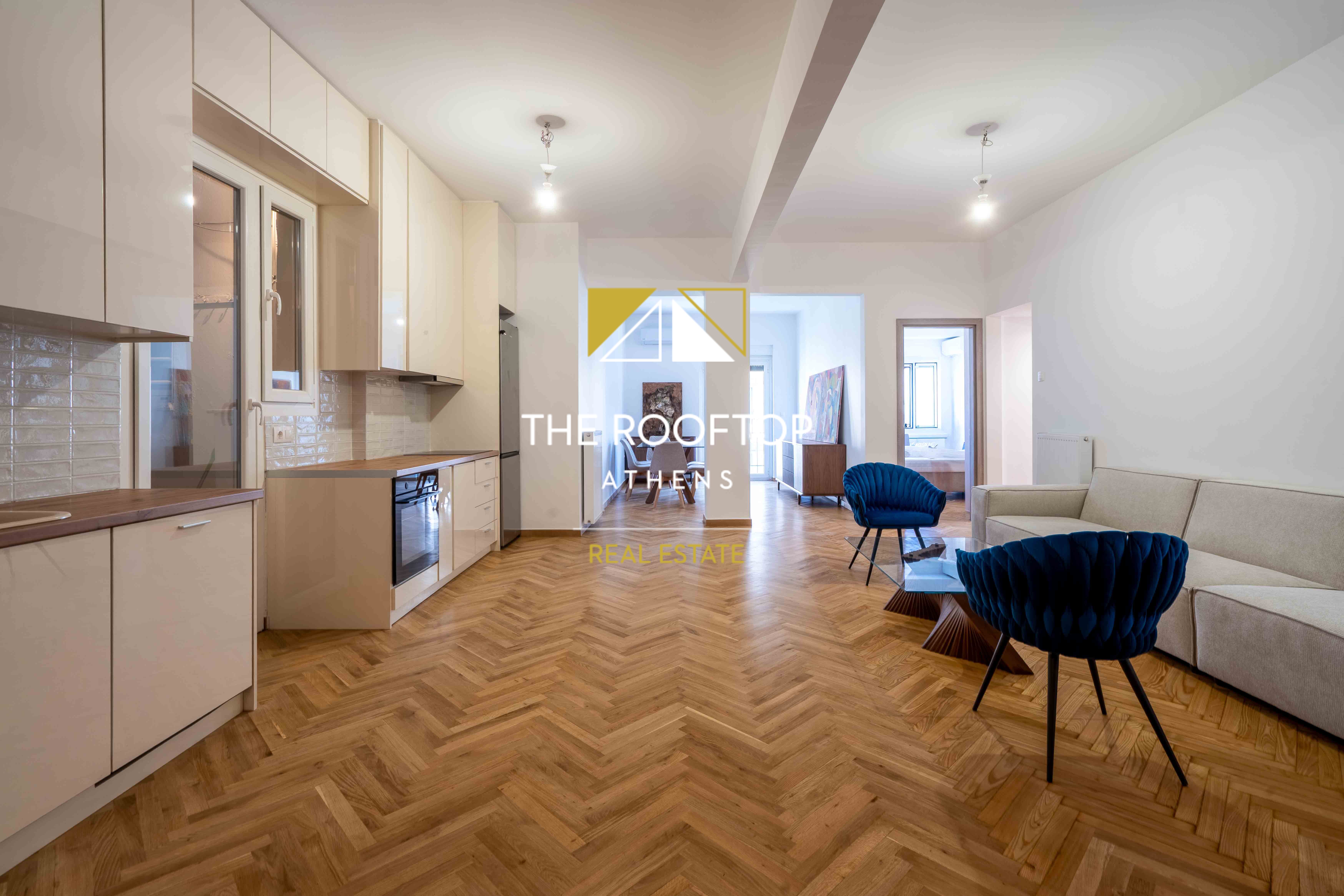 Platia Vathis: Fully renovated 4th-floor apartment